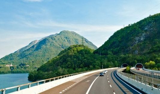 Uso de los carros y las motos durante la fase 1 y fase 2 de desescalada